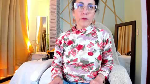 Girasol Walton online show from January 15, 7:01 pm