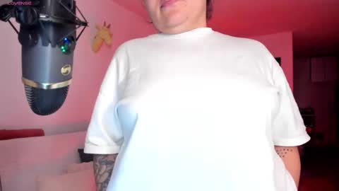 girl_inline online show from September 17, 12:12 am