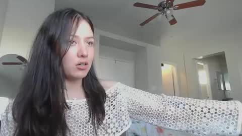 Jasmine online show from December 5, 10:01 pm