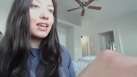 Jasmine online show from December 8, 9:41 pm