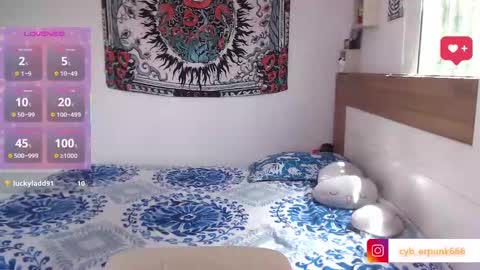 Ann online show from October 8, 3:42 pm