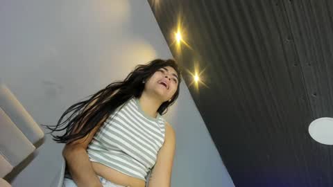     online show from February 1, 11:10 am