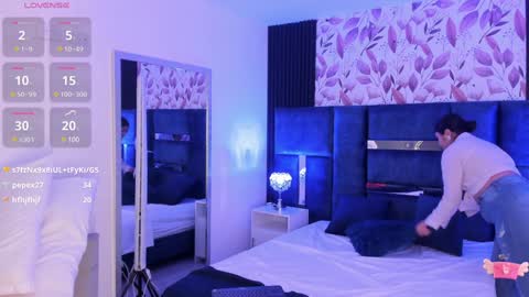     online show from February 6, 5:40 pm