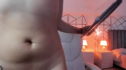 GISELLE ROLDAN online show from February 26, 6:11 pm