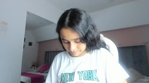 GISELLE ROLDAN online show from September 26, 4:05 am