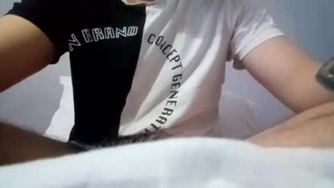 Snapshot of giuseppeciao206 chatting on December 15, 7:01 am elen06 online show from December 15, 7:01 am