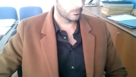 Snapshot of giuseppevai1 chatting on October 25, 10:34 am giuseppevai1 online show from October 25, 10:34 am