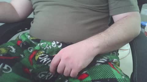 Snapshot of givemeitniceandslow chatting on December 20, 8:17 am JuicyThickkkDaddy online show from December 20, 8:17 am