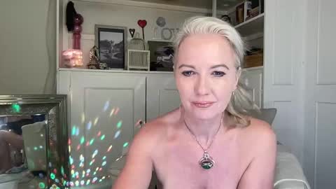 Gl1tter Barbie online show from November 2, 7:11 am