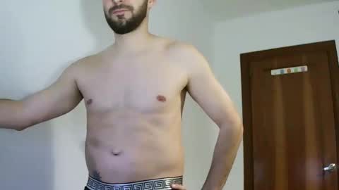 Snapshot of gladiator_18 chatting on February 5, 12:53 am gladiator_18 online show from February 5, 12:53 am