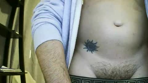 Snapshot of gladiator_18 chatting on November 22, 2:10 am gladiator_18 online show from November 22, 2:10 am