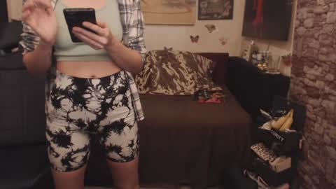 Snapshot of glamourhottie chatting on December 27, 8:24 am Glamourhottie online show from December 27, 8:24 am