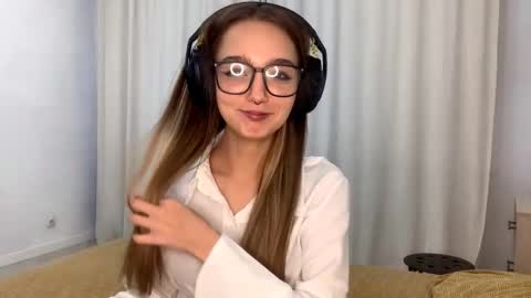 Catalina online show from November 11, 10:04 am