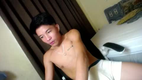 glenndou_daxs online show from October 4, 10:30 pm