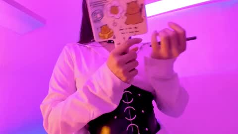 Mimi online show from September 23, 5:05 pm