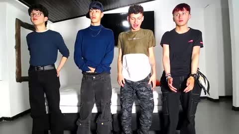 THOMAS AND DAMIAND online show from September 26, 5:50 pm