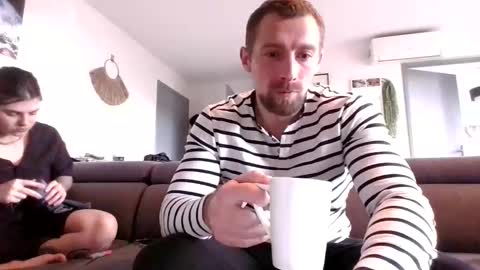 Snapshot of gnl_ chatting on December 14, 11:48 am gnl_ online show from December 14, 11:48 am