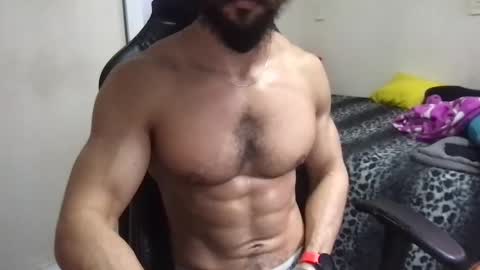 god hunkules online show from February 5, 7:31 pm