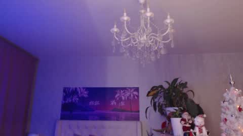 Snapshot of goddes_goldie chatting on December 24, 1:28 pm Goldie online show from December 24, 1:28 pm