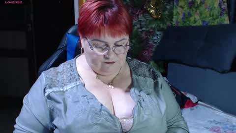 Snapshot of goddess57 chatting on February 22, 6:52 pm Goddess online show from February 22, 6:52 pm