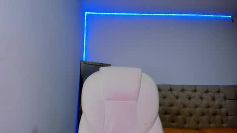 Ariluz online show from December 21, 9:58 pm