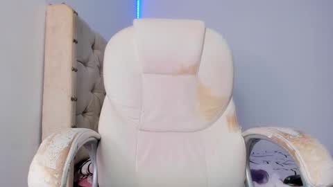 Ariluz online show from February 21, 10:15 pm