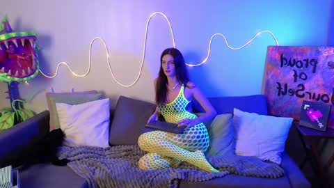   330 UTC2 girls   online show from January 21, 10:08 am