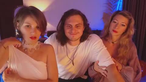   330 UTC2 girls   online show from February 8, 4:14 am