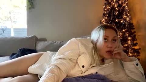 GoddessMayvn online show from December 7, 4:58 pm