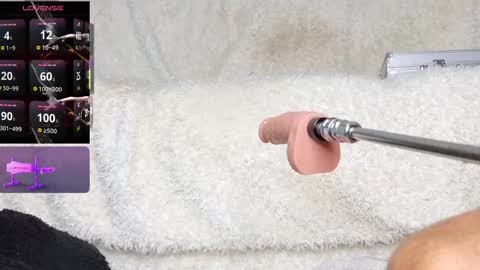 Snapshot of goldenboy69bsx chatting on September 12, 7:41 am Goldenboy69 online show from September 12, 7:41 am