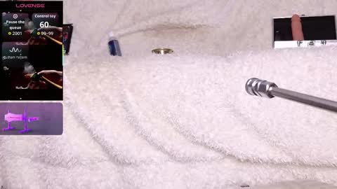 Snapshot of goldenboy69bsx chatting on September 15, 6:46 am Goldenboy69 online show from September 15, 6:46 am