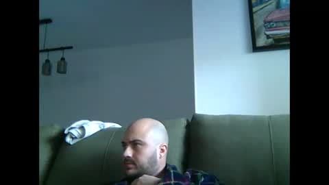 Snapshot of goldenspainboy chatting on December 14, 11:26 am goldenspainboy online show from December 14, 11:26 am