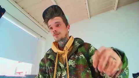 Snapshot of goldy_loyal99 chatting on September 26, 12:20 pm Goldy Loyal93 online show from September 26, 12:20 pm