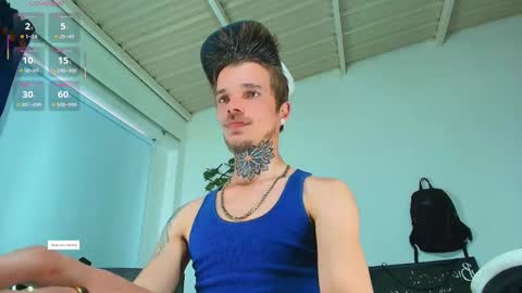 Snapshot of goldy_loyal99 chatting on October 18, 7:36 pm Goldy Loyal93 online show from October 18, 7:36 pm