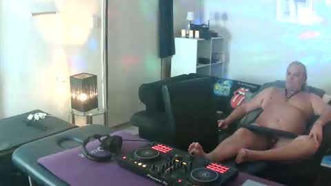 goldyguy011 online show from September 10, 5:13 pm