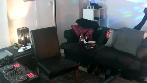 goldyguy011 online show from September 18, 6:32 pm