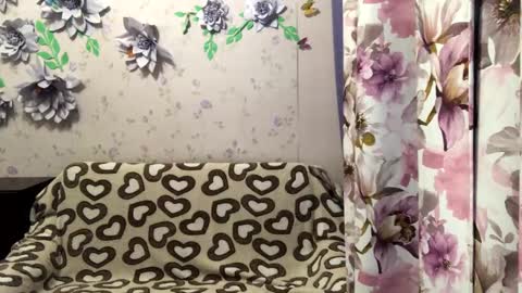 good_girl_24 online show from February 8, 11:45 pm