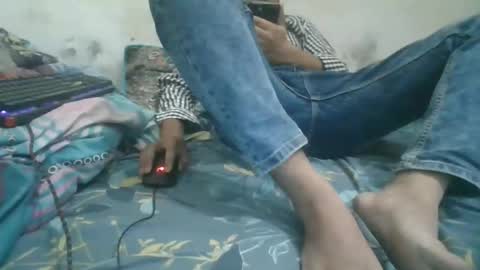 Arab Pronstar online show from December 5, 5:28 pm