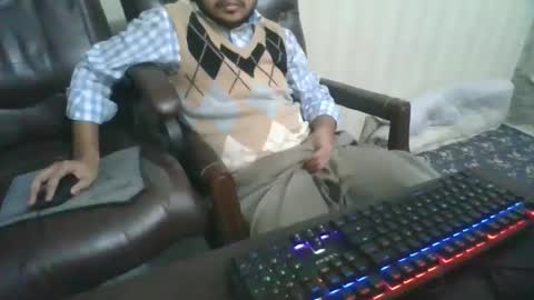 Arab Pronstar online show from January 6, 9:32 pm