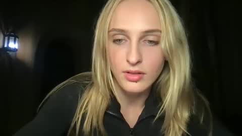 goodgirlliv online show from September 14, 8:46 am