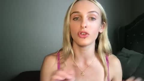 goodgirlliv online show from September 29, 9:52 pm