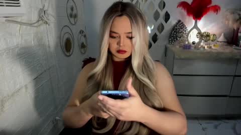 Snapshot of gorgeousamandarose chatting on January 15, 6:12 am Amanda rose online show from January 15, 6:12 am