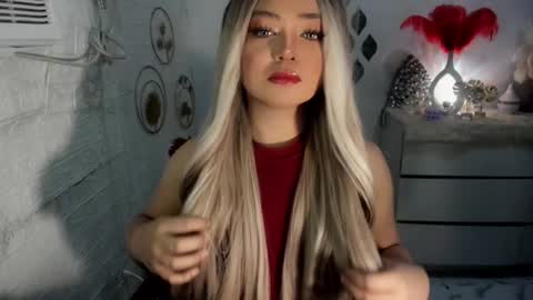 Snapshot of gorgeousamandarose chatting on January 18, 2:14 am Amanda rose online show from January 18, 2:14 am