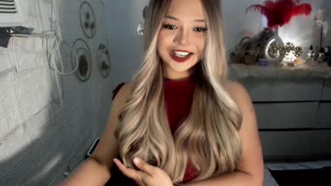 Snapshot of gorgeousamandarose chatting on March 9, 7:01 am Amanda rose online show from March 9, 7:01 am