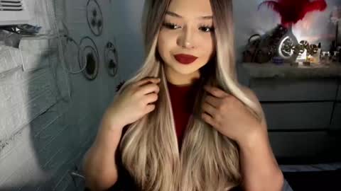 Snapshot of gorgeousamandarose chatting on March 10, 7:10 am Amanda rose online show from March 10, 7:10 am