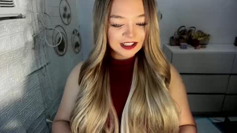 Snapshot of gorgeousamandarose chatting on September 18, 12:45 am Amanda rose online show from September 18, 12:45 am