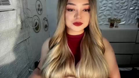 Snapshot of gorgeousamandarose chatting on October 2, 2:51 am Amanda rose online show from October 2, 2:51 am