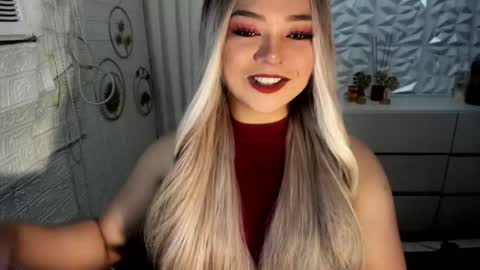 Snapshot of gorgeousamandarose chatting on October 8, 1:47 am Amanda rose online show from October 8, 1:47 am