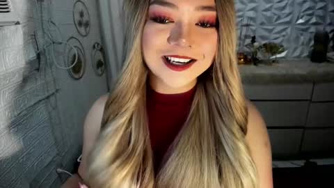 Snapshot of gorgeousamandarose chatting on October 11, 3:17 am Amanda rose online show from October 11, 3:17 am