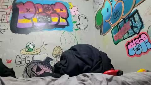 gothboityplz online show from November 4, 8:35 am